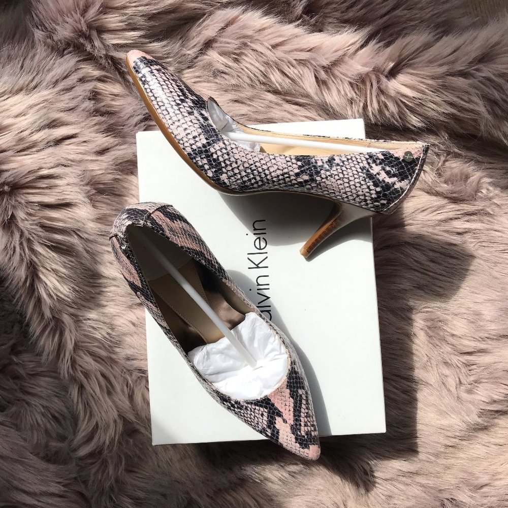 NEW Calvin Klein 7.5 snake print Pink/Grey/Blk